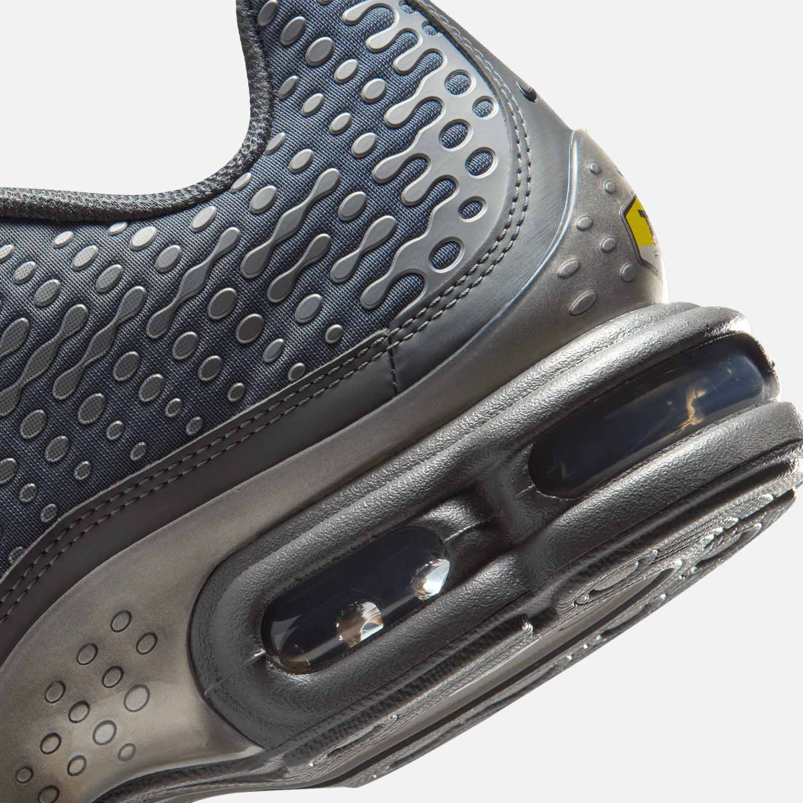 Air Max Plus IQ0282 084