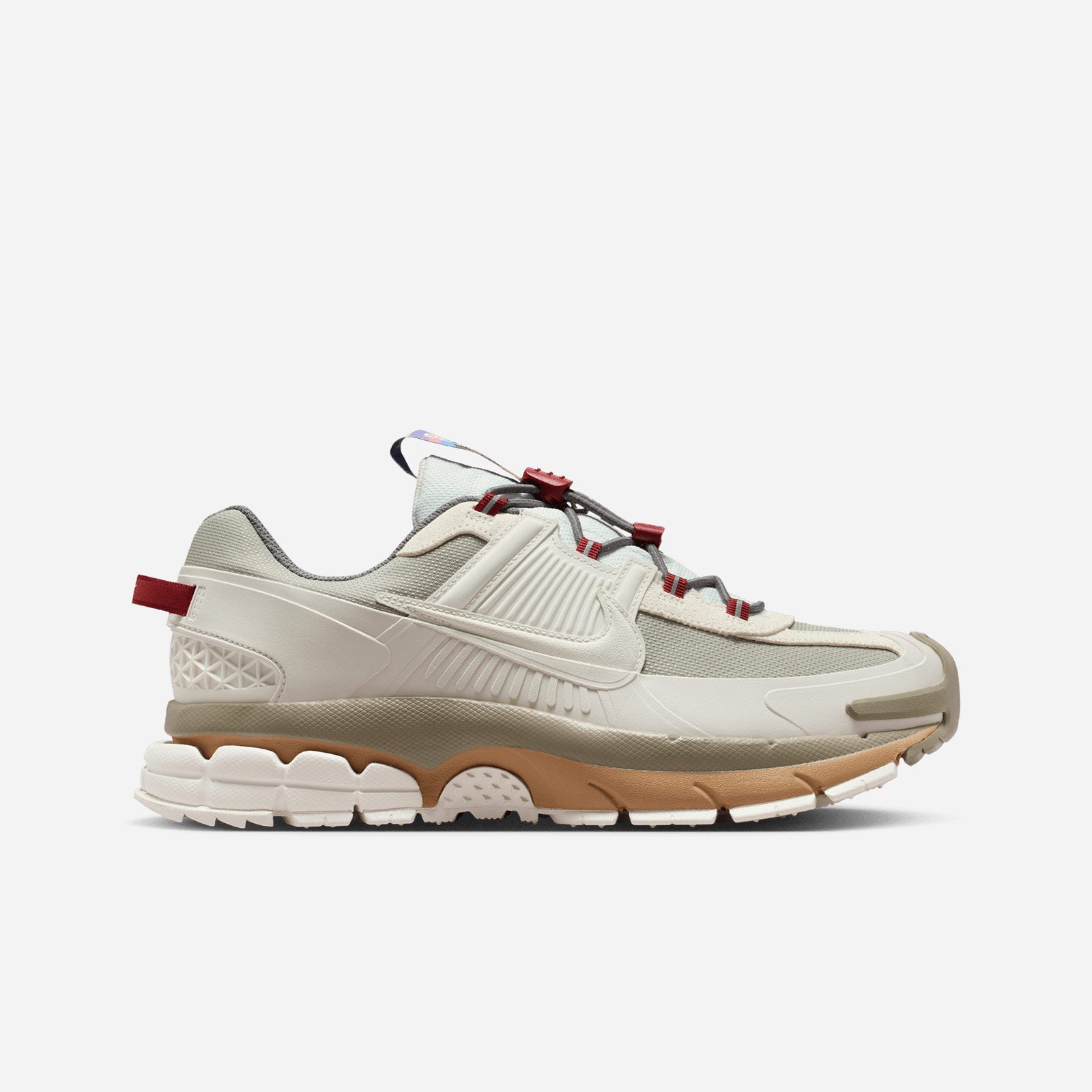 Zoom Vomero Roam IQ1126 317