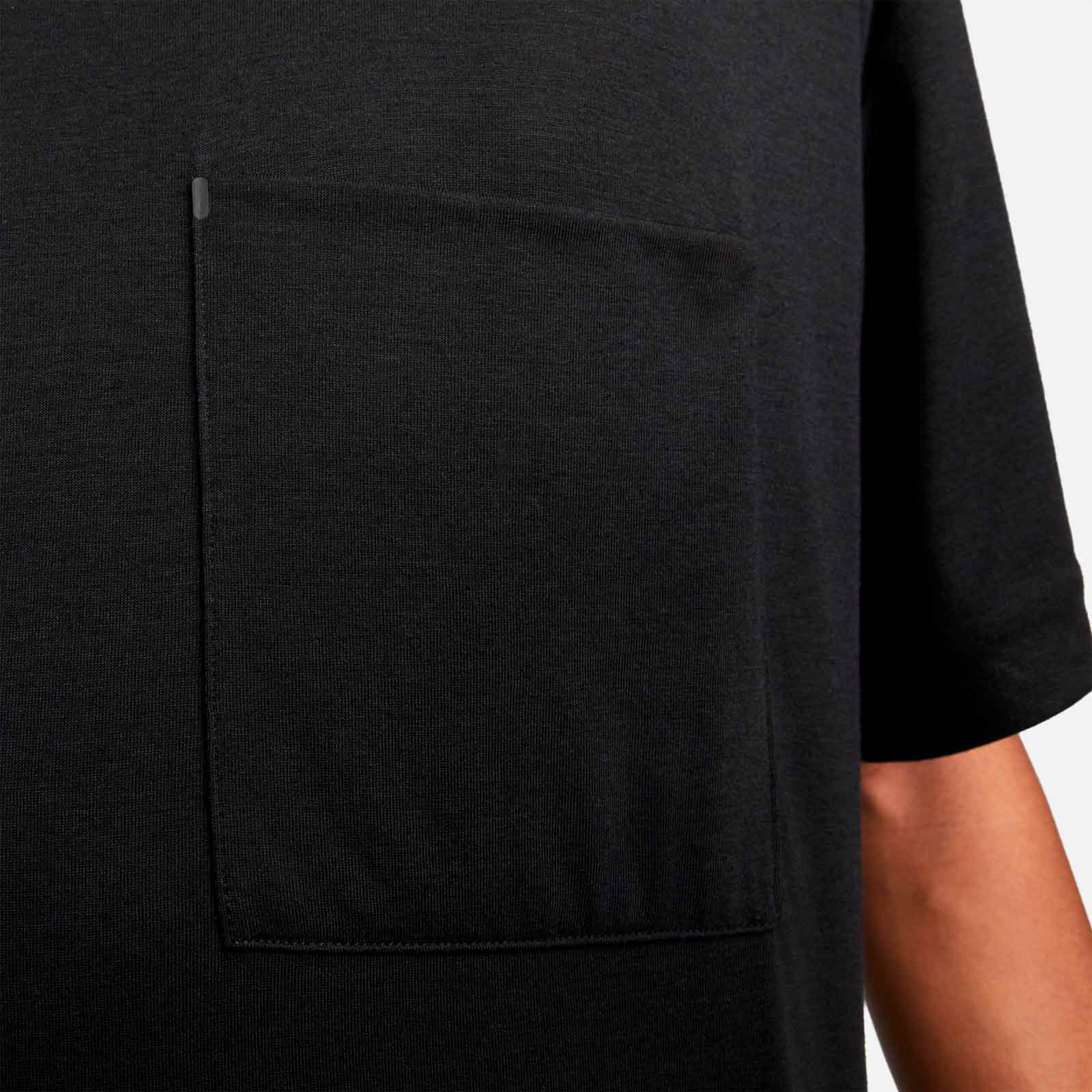 Sportswear Tech Pack Dri Fit Top FB7392 010