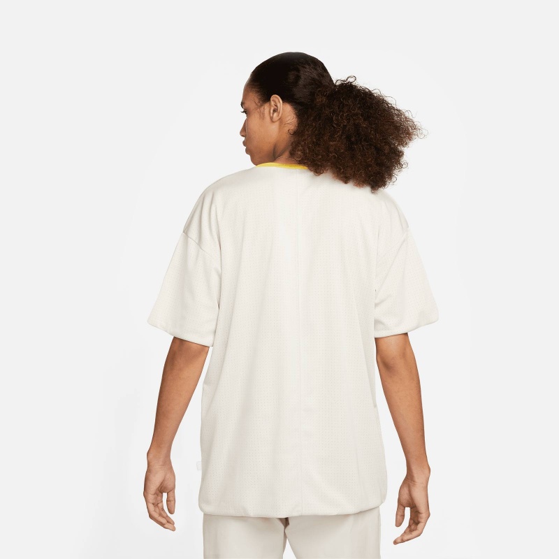 Nike DM6708-104 Sportswear Style Essentials Tee