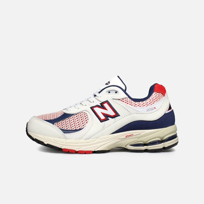 New Balance 2002R M2002RVE