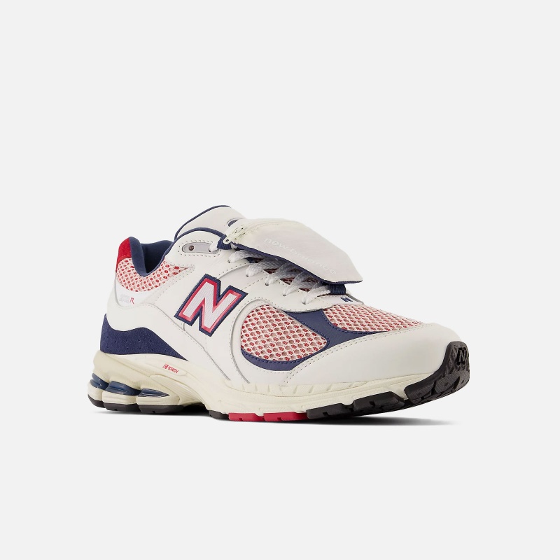 New Balance 2002R M2002RVE