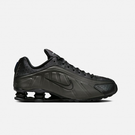 Nike Shox R4 HQ1988-001 | 4Elementos