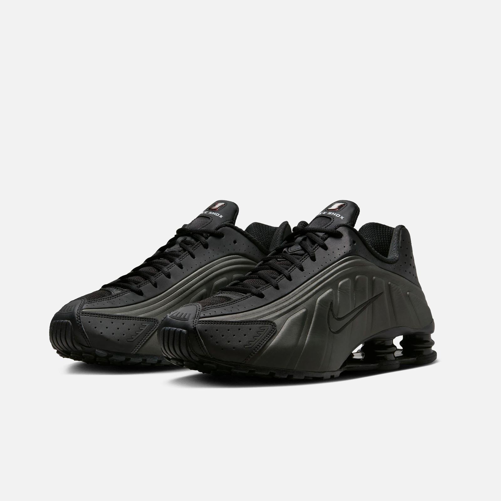Shox R4 HQ1988 001