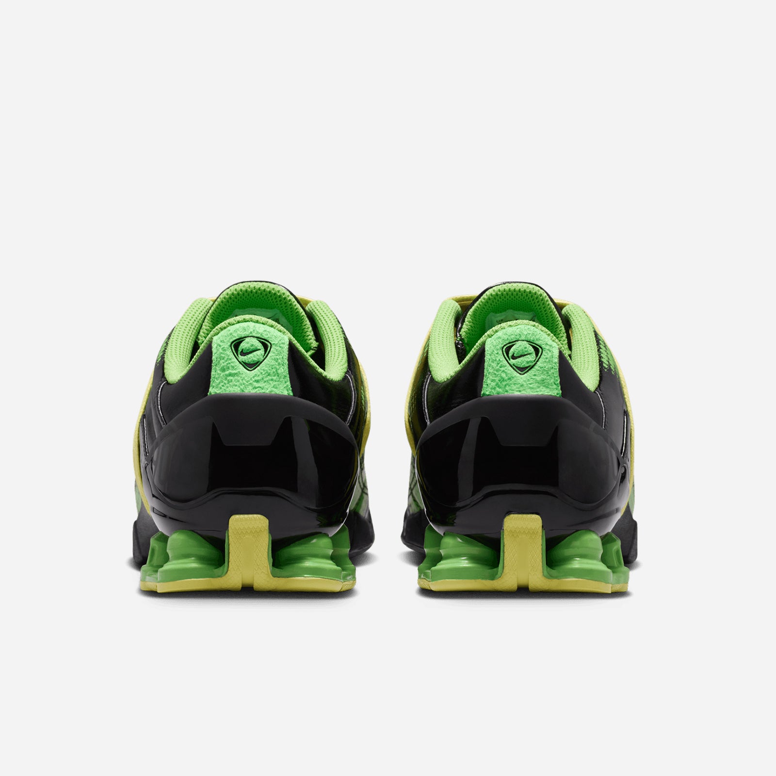W Total 90 Shox Magia IR8176 002